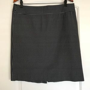 Banana republic women’s skirt size 14 black white